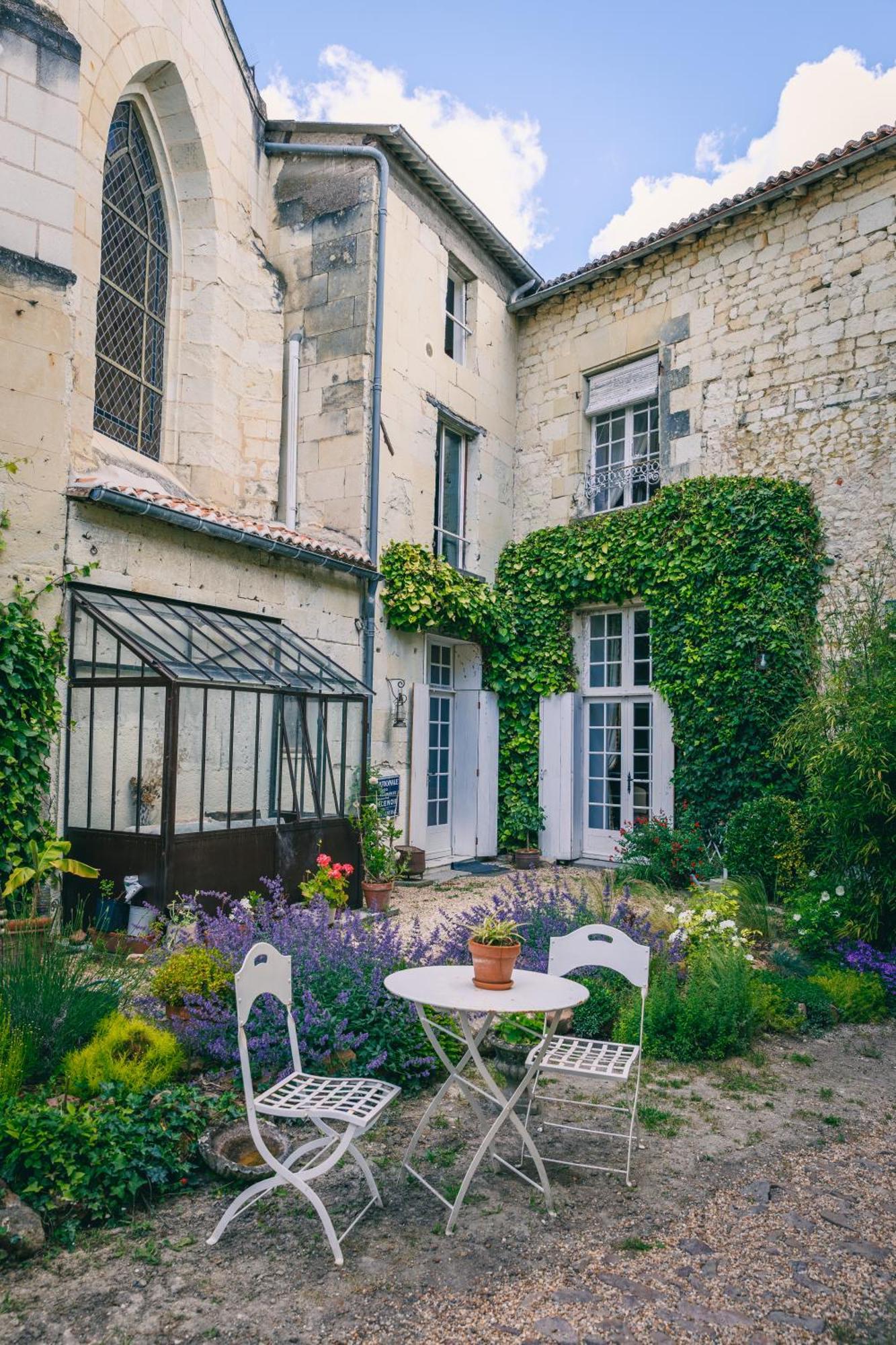 Le Prieure Sainte Croix Hotel Loudun Buitenkant foto