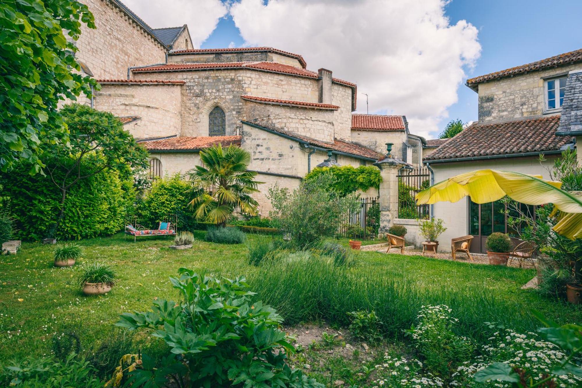 Le Prieure Sainte Croix Hotel Loudun Buitenkant foto